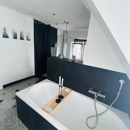 Ferien- Monteurwohnung アパート *